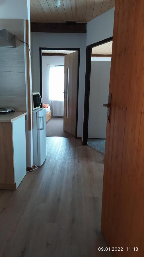 Apartman Pod Zalym Apartment เบเนซโก ภายนอก รูปภาพ