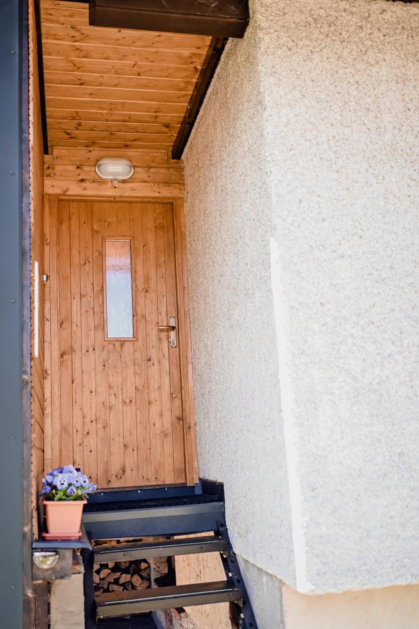 Apartman Pod Zalym เบเนซโก ภายนอก รูปภาพ